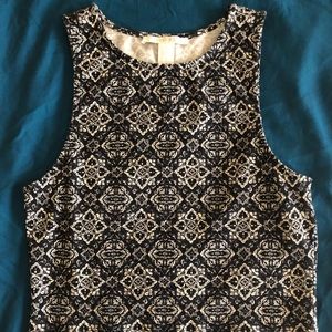 Forever 21 Patterned Crop Top in Black